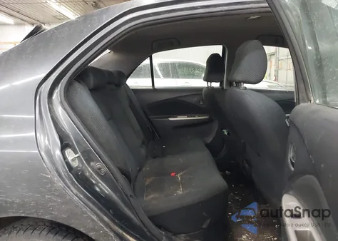 2010 Toyota Yaris z USA, uszkodzony, nr VIN JTDBT4K37A1366676